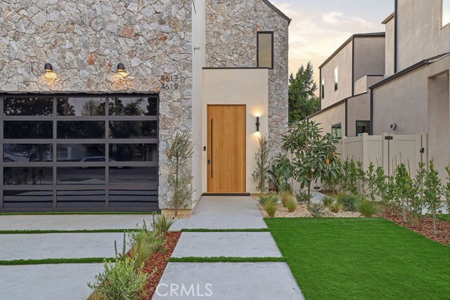 Detail Gallery Image 3 of 22 For 4617 Atoll Ave, Sherman Oaks,  CA 91423 - 5 Beds | 5 Baths