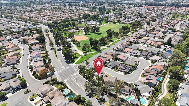 4 E Trenton, Irvine CA: https://media.crmls.org/medias/2ab07912-6a3e-4a09-8e18-821eda6c6196.jpg