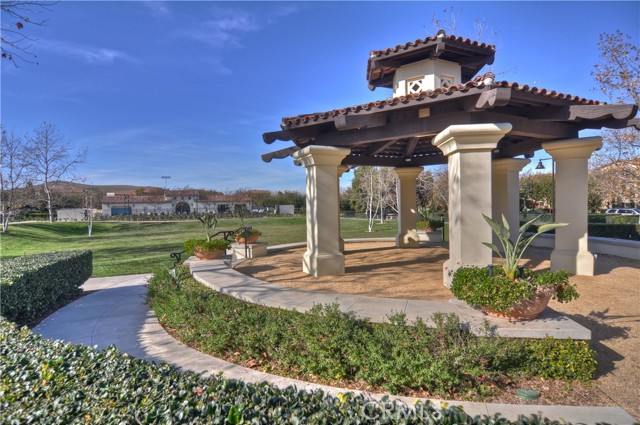 85 Reunion, Irvine CA: https://media.crmls.org/medias/2ab09732-5569-428d-86ad-fcd94d8a29b5.jpg