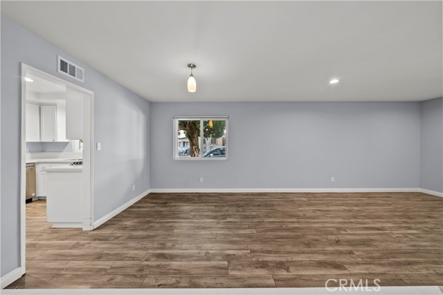 Detail Gallery Image 16 of 31 For 26847 Oak Branch Cir, Newhall,  CA 91321 - 2 Beds | 2 Baths