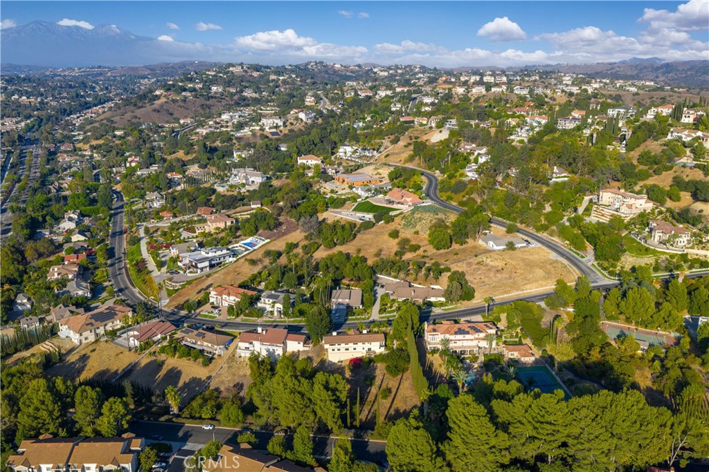 https://media.crmls.org/medias/2ab39bee-0846-4af0-8d22-97ee39a0cceb.jpg?preset=X-Large