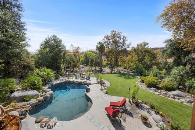 Detail Gallery Image 17 of 75 For 14025 Yokuts, Bakersfield,  CA 93306 - 4 Beds | 5 Baths