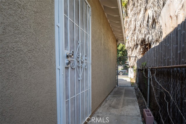 Detail Gallery Image 23 of 24 For 2330 W Lincoln St, Long Beach,  CA 90810 - 3 Beds | 2 Baths