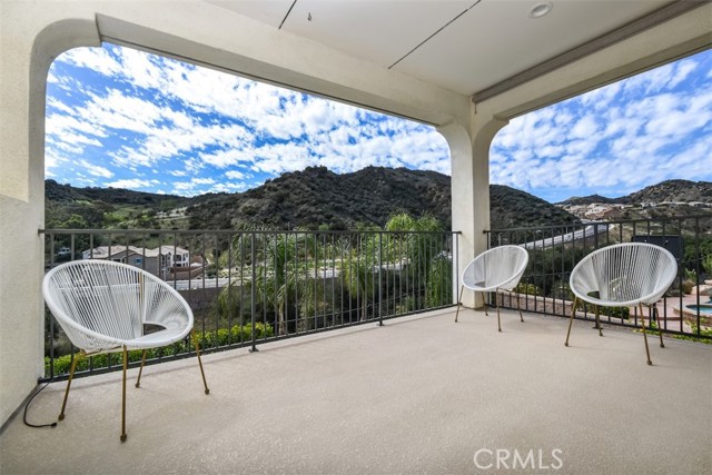 23942 Schoenborn Street, West Hills CA: https://media.crmls.org/medias/2ab5a92d-89eb-4095-8c24-d1448d9a9140.jpg
