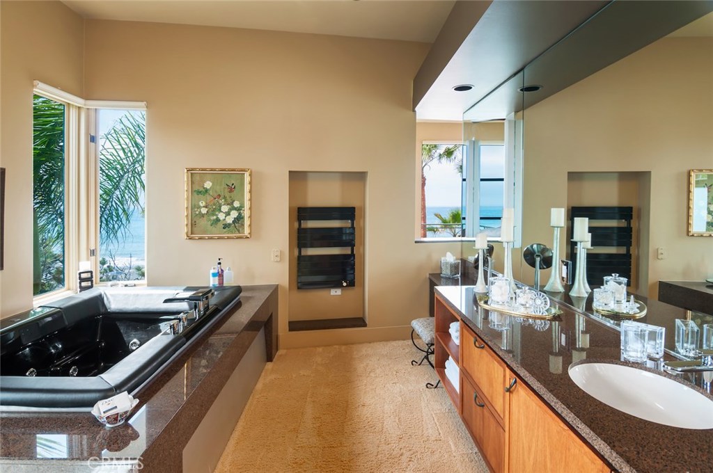 MLS #OC25123964 image #22