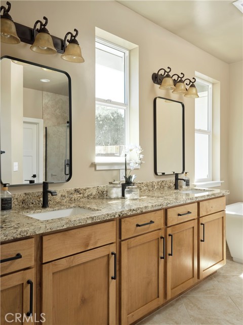 248 Cobble Creek Way, Arroyo Grande CA: https://media.crmls.org/medias/2ab6c790-204b-460f-bd3e-e884a4a0326d.jpg