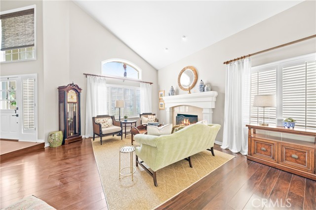 22432 Rosebriar, Mission Viejo CA: https://media.crmls.org/medias/2ab71ab3-93f6-4c04-9dd4-2543ef3151b8.jpg