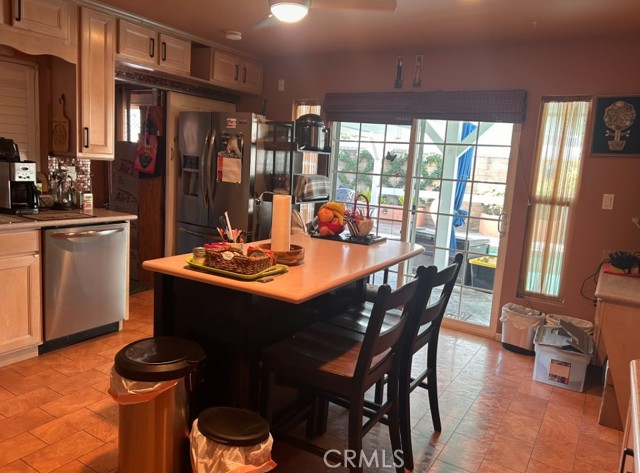 Detail Gallery Image 19 of 50 For 23509 via Chantilly, Valencia,  CA 91355 - 2 Beds | 2 Baths