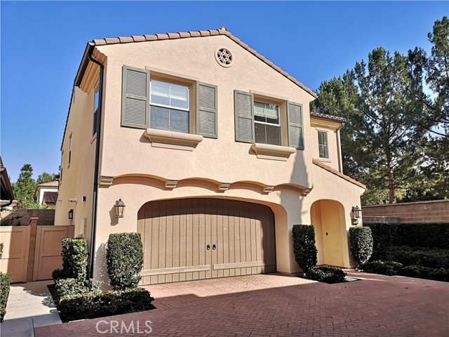 27 Larkfield, Irvine CA: https://media.crmls.org/medias/2ab7ab37-935d-4dc3-9751-a6b87b546ecf.jpg