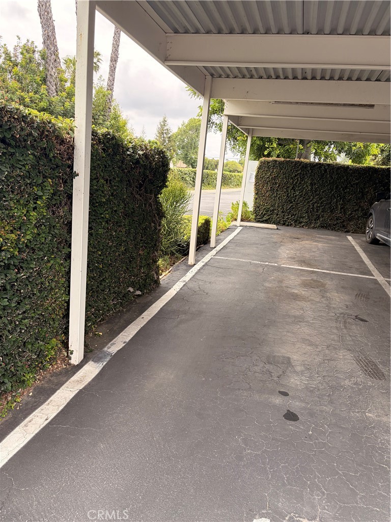 https://media.crmls.org/medias/2ab93c80-8f2b-4386-a18a-be28d2adbe16.jpg?preset=X-Large