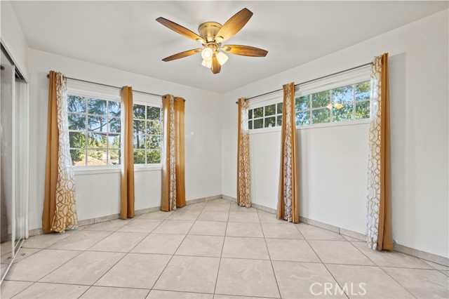 10685 Ledeen Drive, Lakeview Terrace CA: https://media.crmls.org/medias/2aba542c-4a30-4d94-8b17-1b5e657e39a0.jpg