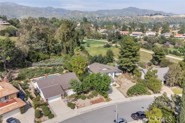 Detail Gallery Image 10 of 28 For 19343 Pauma Valley, Porter Ranch,  CA 91326 - 3 Beds | 2 Baths