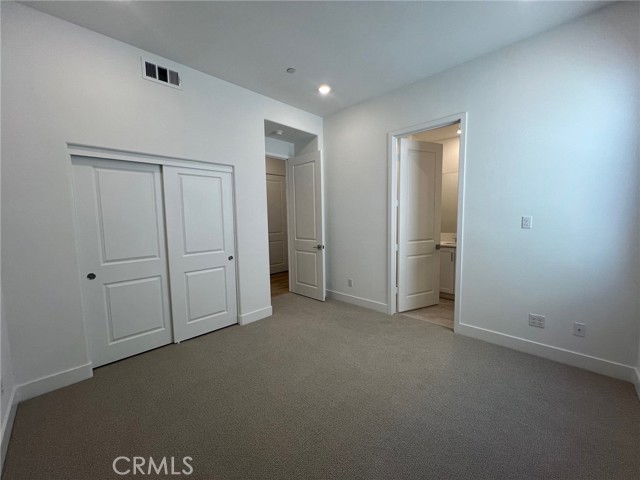 179 Sawbuck, Irvine CA: https://media.crmls.org/medias/2abc0329-8f85-4c11-bd13-e8dba95fea56.jpg