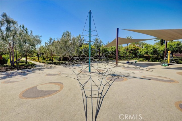 228 Birdseye, Irvine CA: https://media.crmls.org/medias/2abc0636-cd5a-4a3c-8ad2-476fd59b3324.jpg