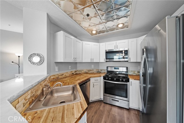 Detail Gallery Image 7 of 26 For 2620 Avenida Del Vista #203,  Corona,  CA 92882 - 1 Beds | 1 Baths