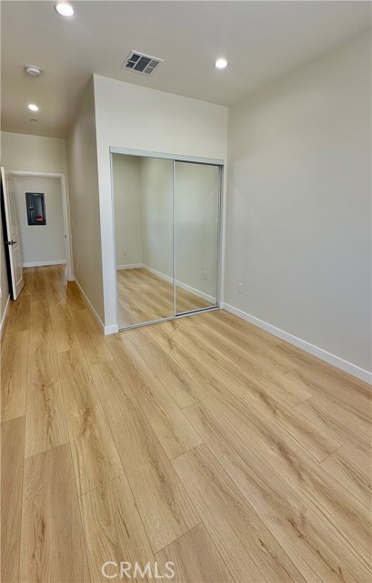 7726 1/2 Laurel Canyon Boulevard, North Hollywood CA: https://media.crmls.org/medias/2abcf169-67db-4576-ba80-4fbe878fe0ab.jpg