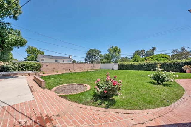 9500 Texhoma Avenue, Northridge CA: https://media.crmls.org/medias/2abe4564-a63f-4f91-bcbc-d9571764ae17.jpg