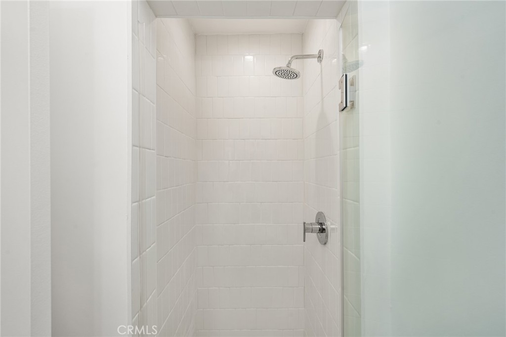 https://media.crmls.org/medias/2abecb53-b0f6-4597-85a7-07826cdda1f3.jpg?preset=X-Large