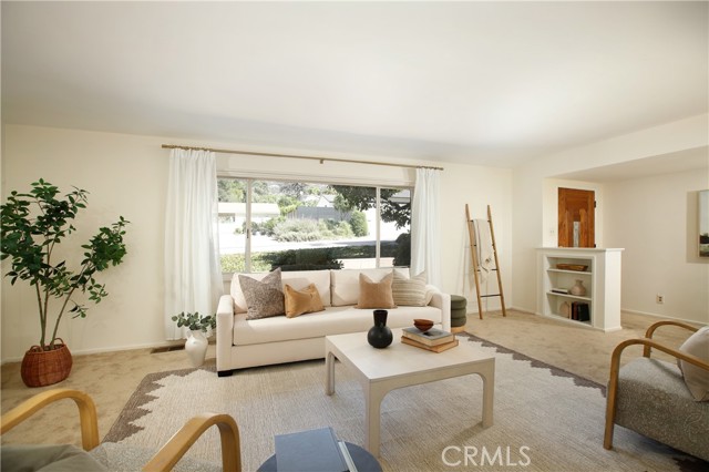 1914 Lyans Drive photo 6