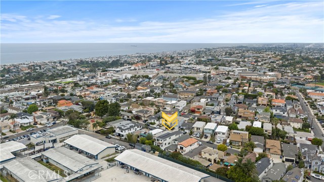 1212 19th Street, Hermosa Beach, California 90254, 4 Bedrooms Bedrooms, ,4 BathroomsBathrooms,Residential,For Sale,19th,SB26062974