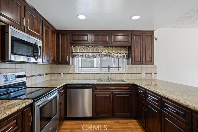 26424 Senator Avenue, Harbor City CA: https://media.crmls.org/medias/2ac0c4a9-a835-4ed6-96b2-9586b22aff6d.jpg