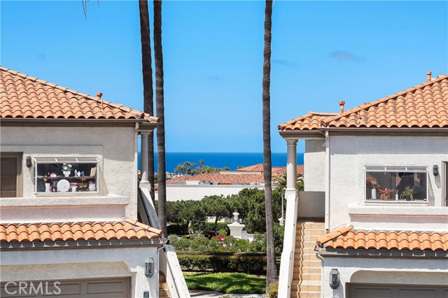 65 Centre Court, Dana Point CA: https://media.crmls.org/medias/2ac0d07b-1dd8-4492-ab85-a70a16d88005.jpg