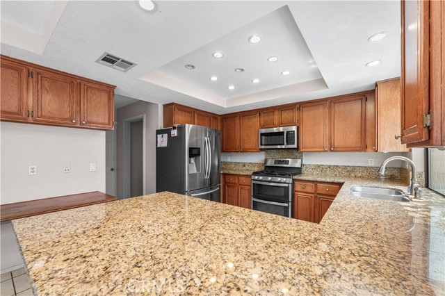3046 W Avenue J4, Lancaster CA: https://media.crmls.org/medias/2ac1676a-f9f2-42b6-b367-d46f3da2cbdf.jpg