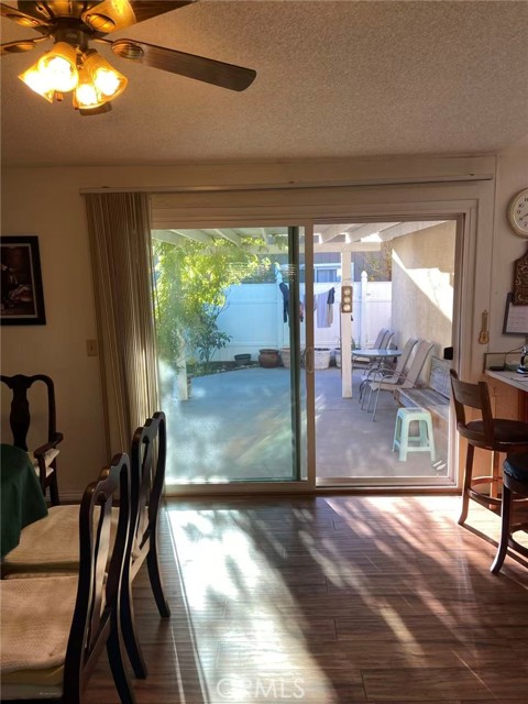 Detail Gallery Image 13 of 22 For 31928 Cinnabar, Castaic,  CA 91384 - 3 Beds | 2 Baths