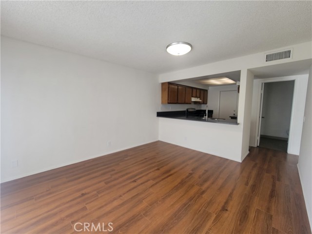 Detail Gallery Image 4 of 24 For 7515 Laurelgrove Ct, North Hollywood,  CA 91605 - 3 Beds | 1/1 Baths