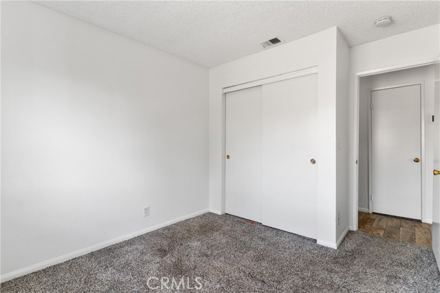 Detail Gallery Image 13 of 21 For 1049 Barrington, Rosamond,  CA 93560 - 3 Beds | 2 Baths