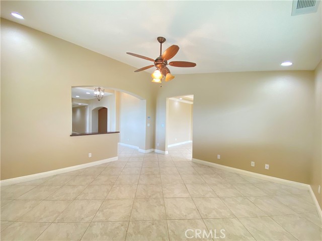 Detail Gallery Image 7 of 50 For 14670 Gilman Springs, Moreno Valley,  CA 92555 - 4 Beds | 3 Baths