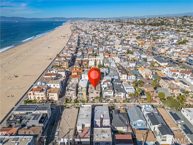33 16th Street, Hermosa Beach, California 90254, 4 Bedrooms Bedrooms, ,4 BathroomsBathrooms,Residential,Sold,16th,SR24056246
