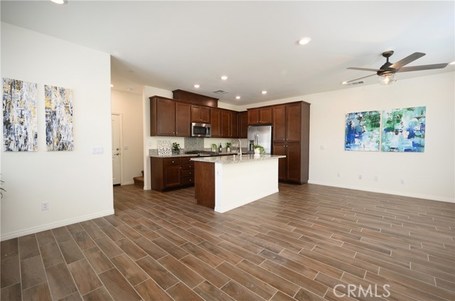 40338 Calle Real, Murrieta CA: https://media.crmls.org/medias/2ac2d85f-5c87-4c8a-9403-d0463d9a124f.jpg