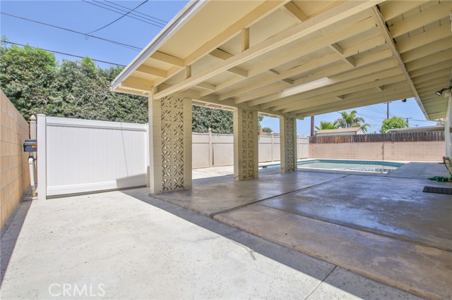 511 Gwynwood Avenue, La Habra CA: https://media.crmls.org/medias/2ac3a0ed-0e27-4dae-beaa-cc55c352895a.jpg