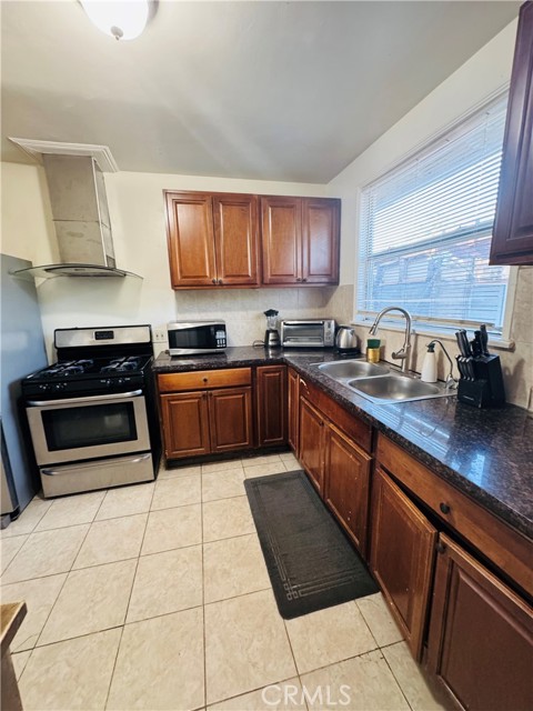 12155 Dunrobin Avenue, Downey CA: https://media.crmls.org/medias/2ac3a78a-9f9f-4107-9138-fce2ddc76181.jpg