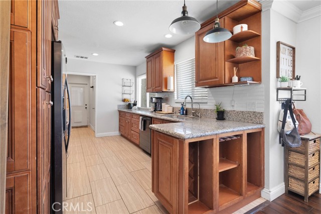 19545 Seneca Road, Apple Valley CA: https://media.crmls.org/medias/2ac42667-edf4-4bed-9fcf-5076ec659a54.jpg