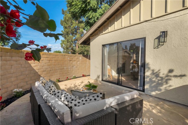 Detail Gallery Image 28 of 39 For 1101 Cabrillo Park Dr, Santa Ana,  CA 92701 - 2 Beds | 2 Baths