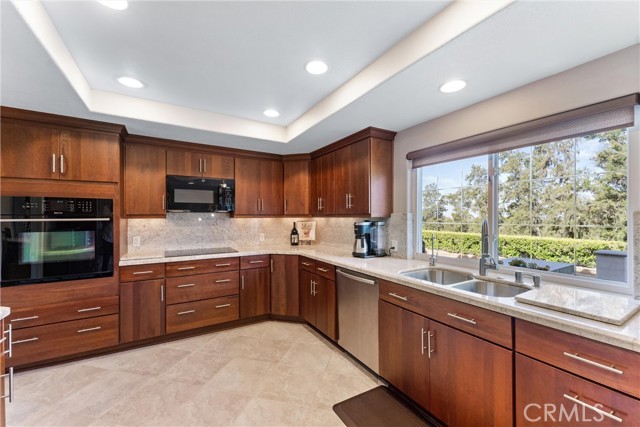 Image 11 of 48 For 6421 Acacia Hill Drive