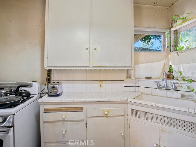 1751 North Maple Street photo 7