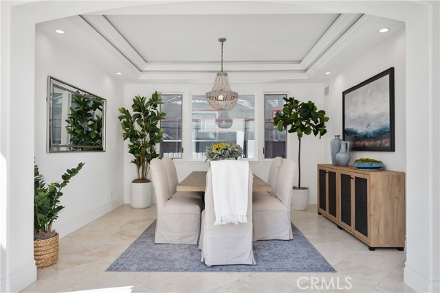 561 33rd Street, Manhattan Beach, California 90266, 5 Bedrooms Bedrooms, ,5 BathroomsBathrooms,Residential,Sold,33rd,SB21226238