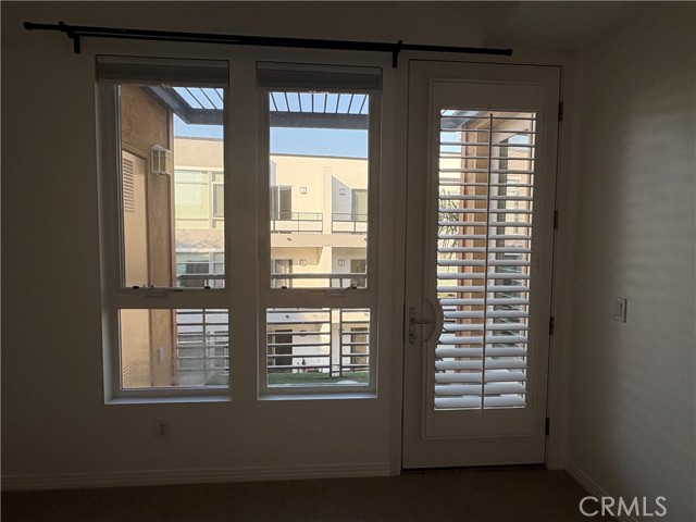 4050 Glencoe Avenue, Marina del Rey CA: https://media.crmls.org/medias/2ac60e28-fbec-4ba4-ac7e-dffb64e28937.jpg