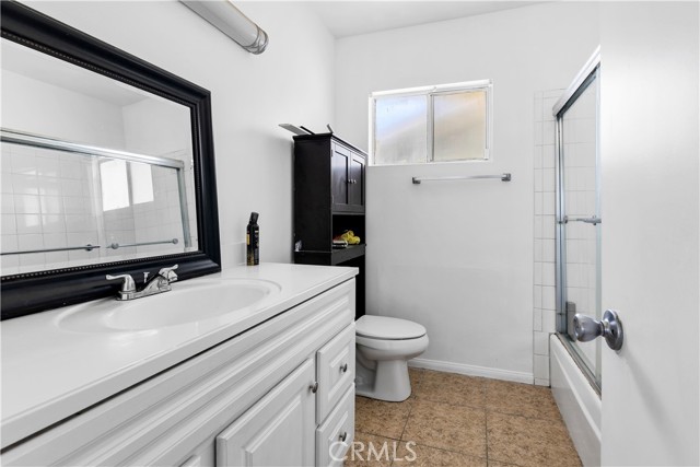 Detail Gallery Image 12 of 18 For 407 W 6th St, San Jacinto,  CA 92583 - 2 Beds | 2 Baths