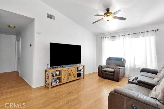 Detail Gallery Image 7 of 33 For 15026 Milford Ave, Adelanto,  CA 92301 - 4 Beds | 2 Baths