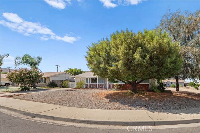 Detail Gallery Image 2 of 24 For 25900 Coombe Hill Dr, Menifee,  CA 92586 - 2 Beds | 2 Baths