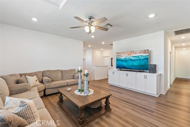 Detail Gallery Image 37 of 56 For 26219 Silver Birch, Menifee,  CA 92584 - 6 Beds | 4/1 Baths