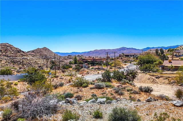 Detail Gallery Image 39 of 64 For 5816 Buena Suerte Rd, Yucca Valley,  CA 92284 - 3 Beds | 2 Baths