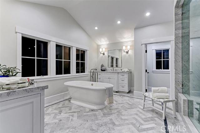 1400 21st Street, Manhattan Beach, California 90266, 5 Bedrooms Bedrooms, ,2 BathroomsBathrooms,Residential,Sold,21st,SB16198093