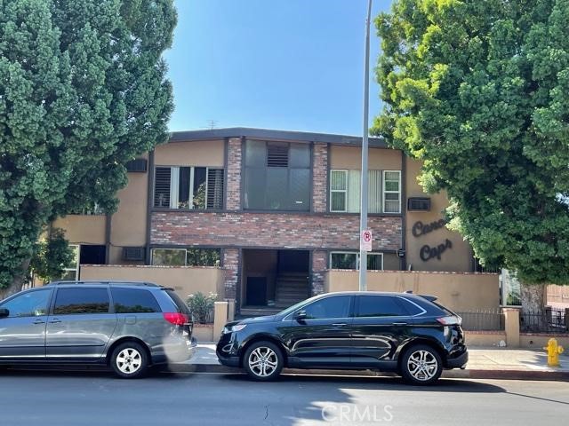 7323 Independence Avenue, Canoga Park, CA 91303