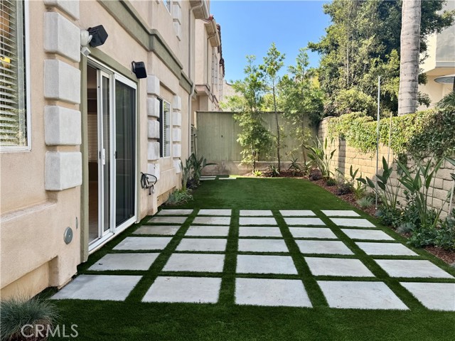 Detail Gallery Image 23 of 27 For 2219 Grant Ave #C,  Redondo Beach,  CA 90278 - 3 Beds | 2/1 Baths