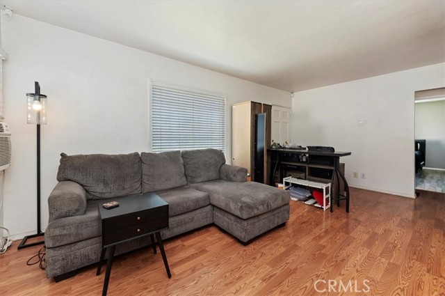 Detail Gallery Image 10 of 32 For 4694 N Mayfield, San Bernardino,  CA 92407 - 2 Beds | 1 Baths